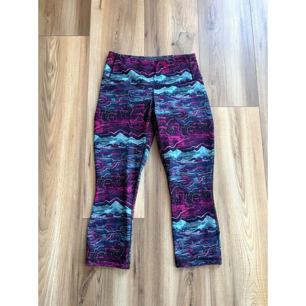 Patagonia Cropped Leggings Yoga Pants Women's XS Colorful Scenic Knee‎ Length